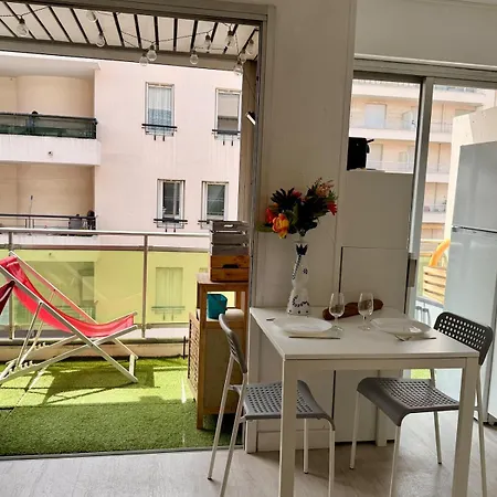דירה Le Fregate By Apirent #terrace #airconditioning #wi-fi *