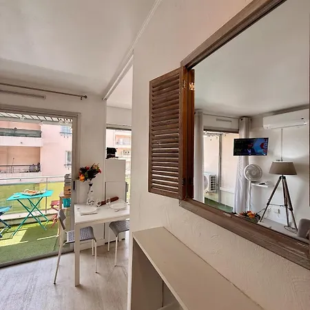 Le Fregate By Apirent #terrace #airconditioning #wi-fi קאן