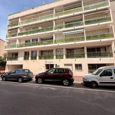 Lejlighed Le Fregate By Apirent #terrace #airconditioning #wi-fi *